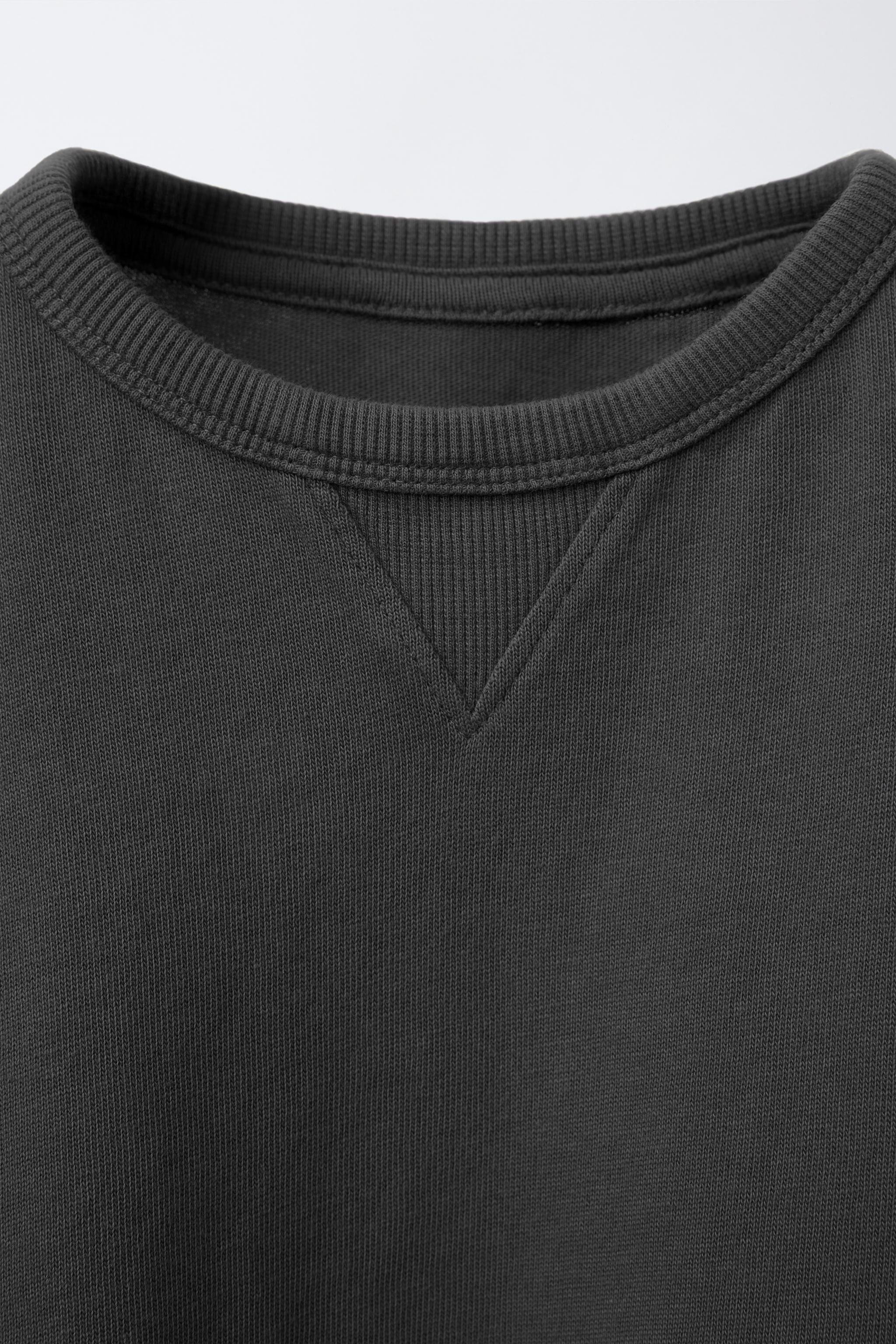 PLAIN T-SHIRT AND BERMUDA JOGGING SET